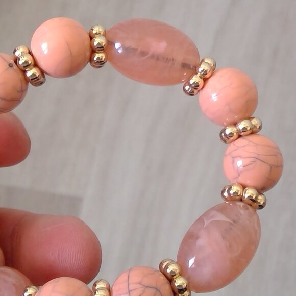 Avon Peach Bracelet - Picture 3 of 4